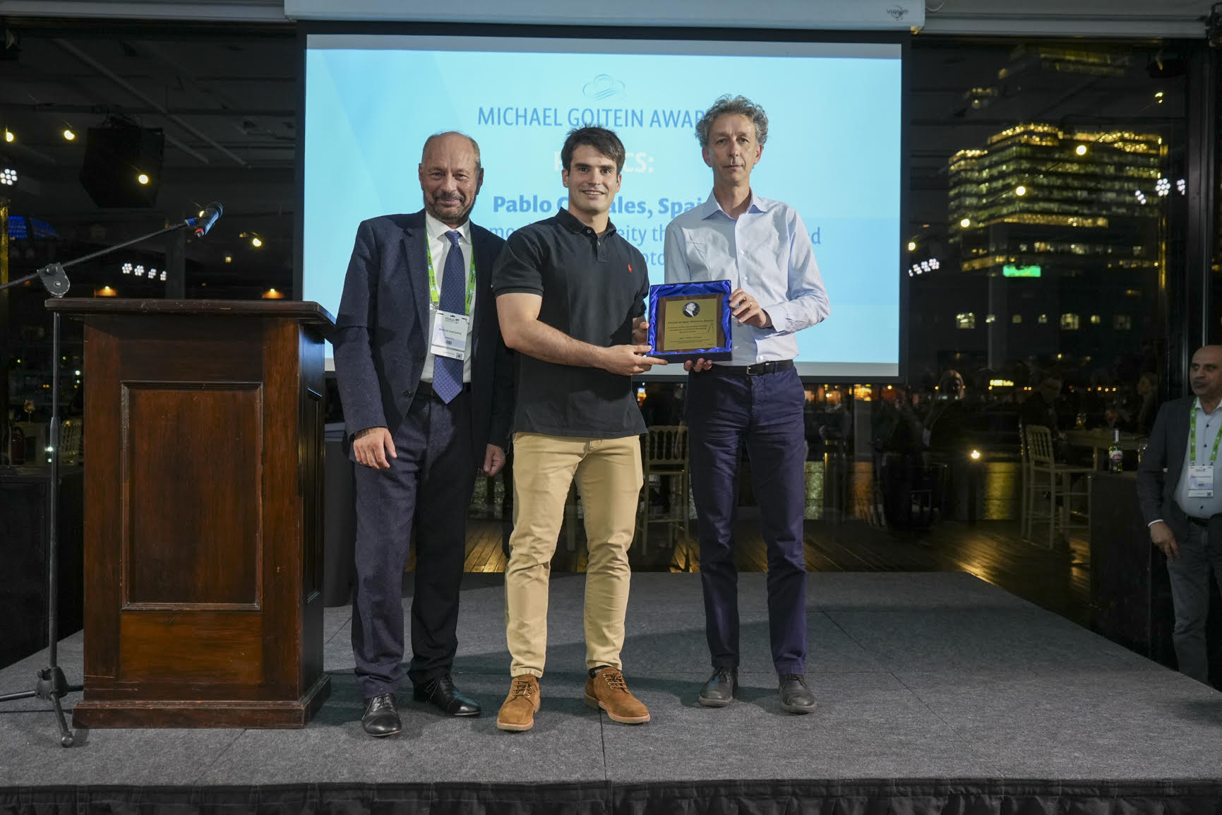 Investigadores del GFN-UCM presentan su trabajo y reciben el premio al mejor resumen en el PTCOG 63